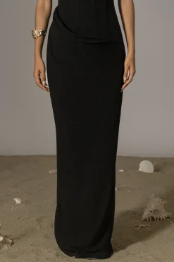 Black Journey Linen Maxi Dress