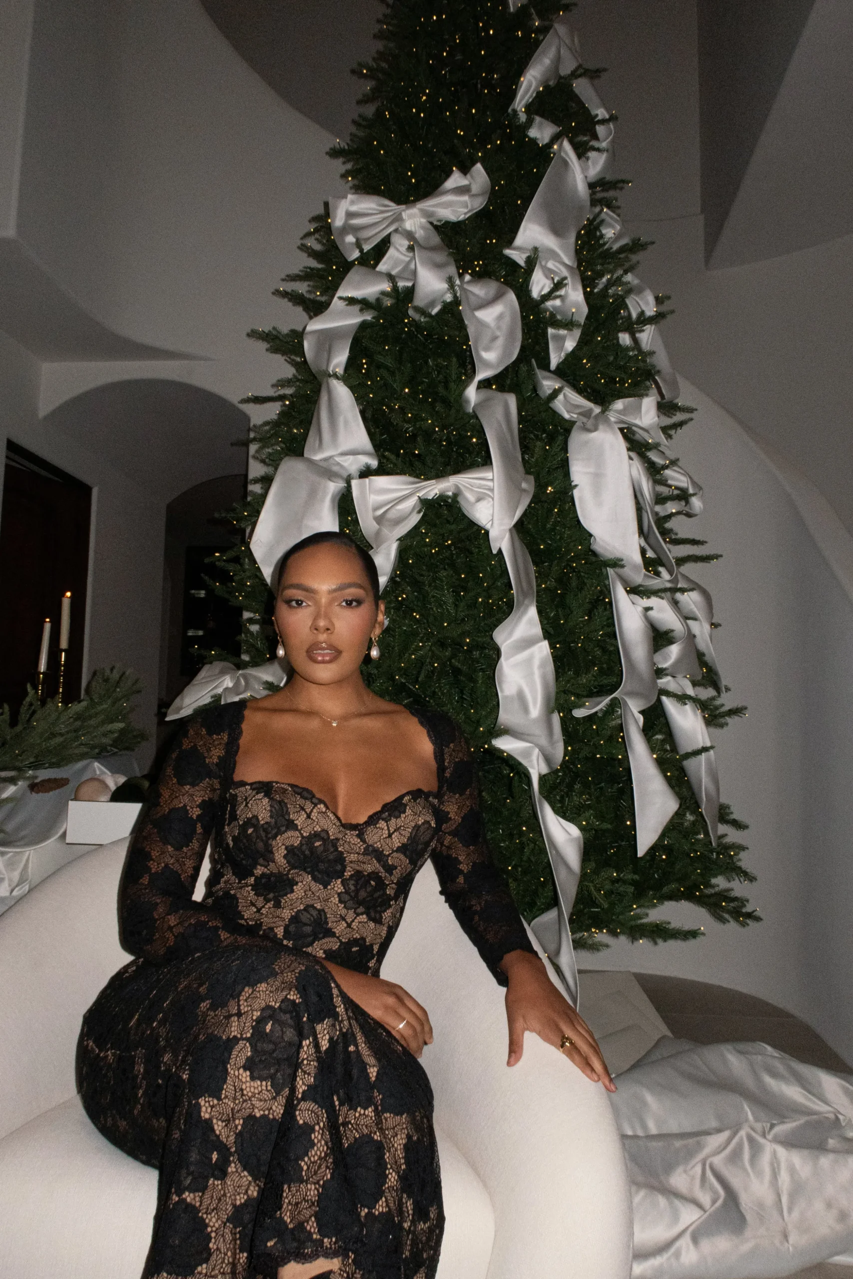 Black Lace Sweetheart Maxi Dress