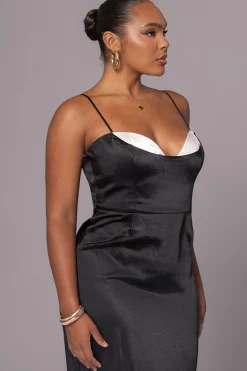Black Moment In Time Maxi Dress
