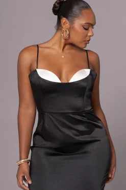Black Moment In Time Maxi Dress