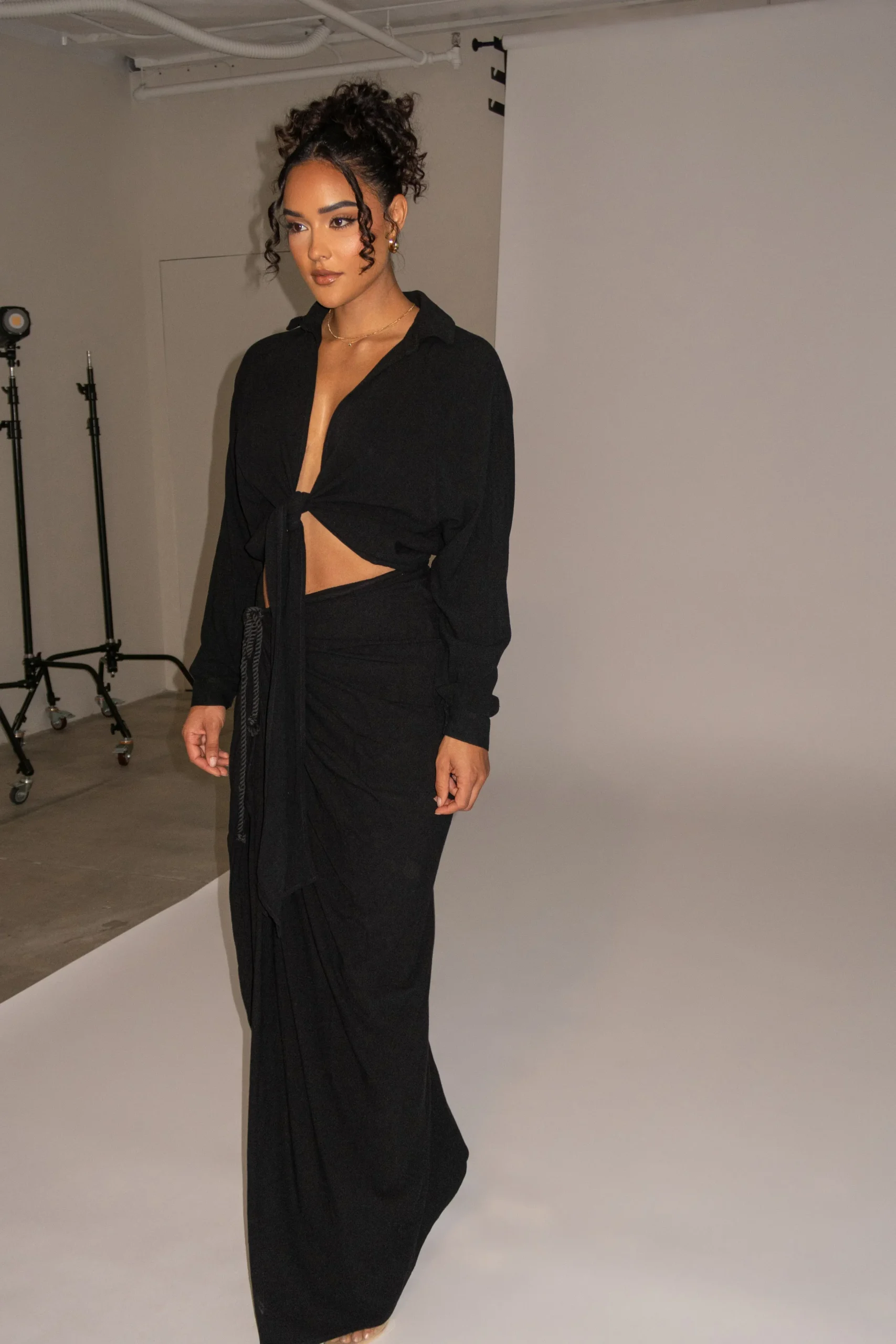 Black Noelia Linen Slit Skirt