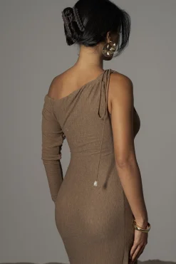 Chocolate Odelia Crinkled Maxi Dress