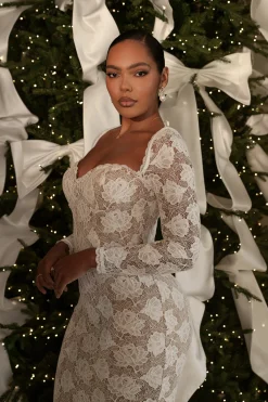 Ivory Lace Sweetheart Maxi Dress