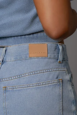 Medium Wash Denim Aline Jeans